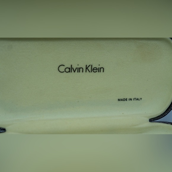 Calvin Klein slim sun/eye glasses case - Picture 5 of 5